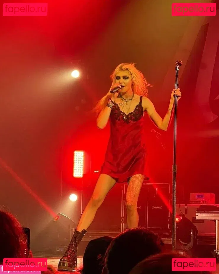 Taylor Momsen Onlyfans Photo Gallery 