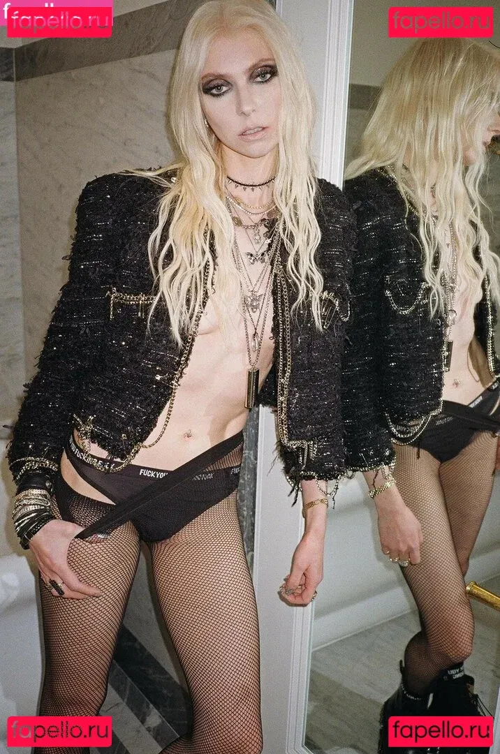 Taylor Momsen Onlyfans Photo Gallery 