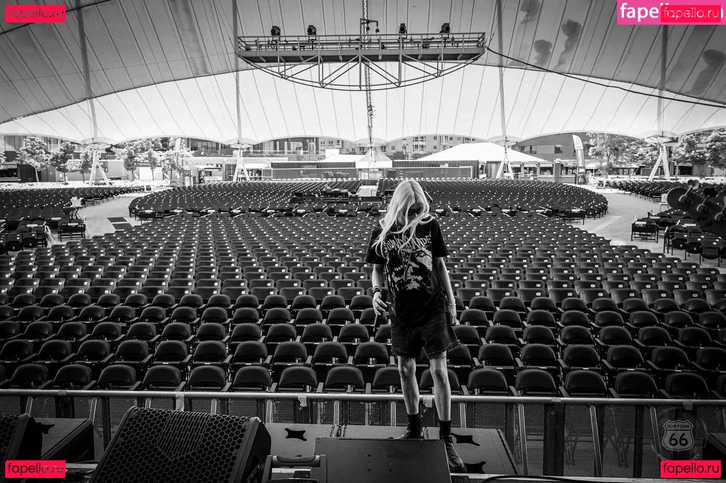 Taylor Momsen Onlyfans Photo Gallery 