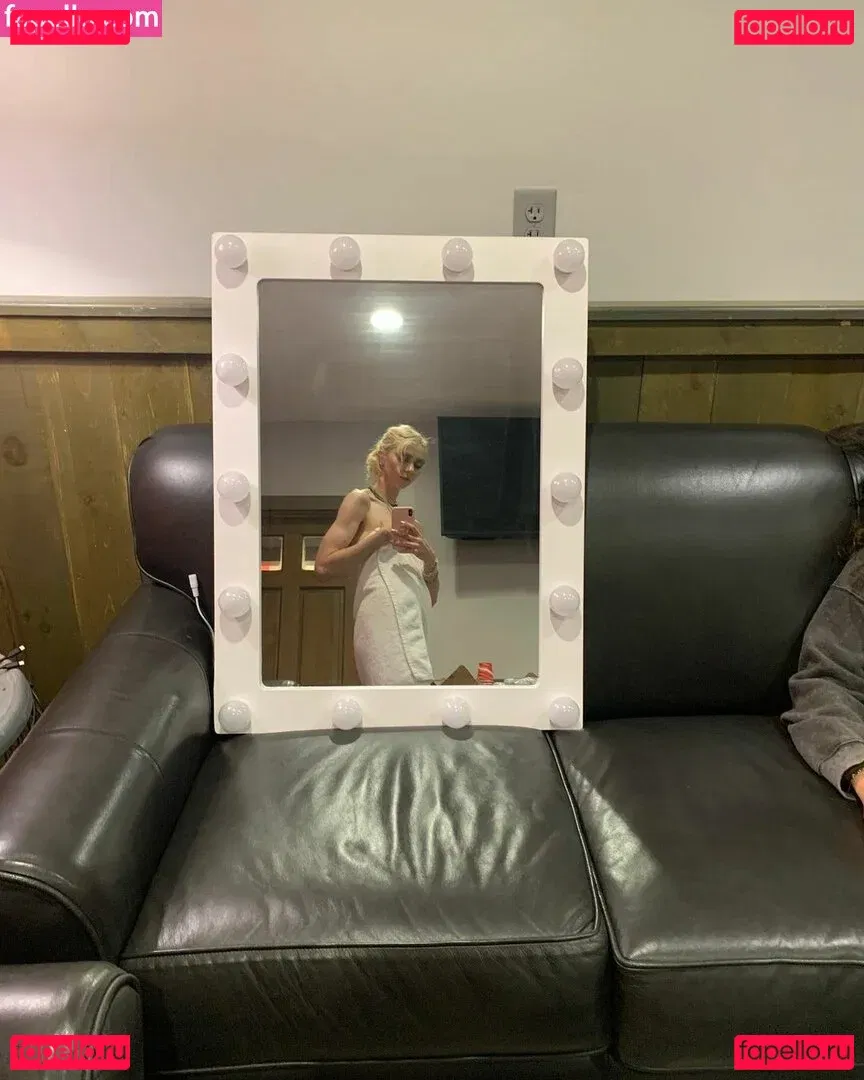 Taylor Momsen Onlyfans Photo Gallery 