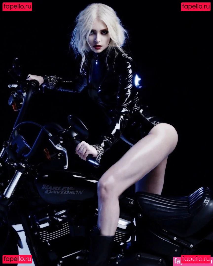 Taylor Momsen Onlyfans Photo Gallery 