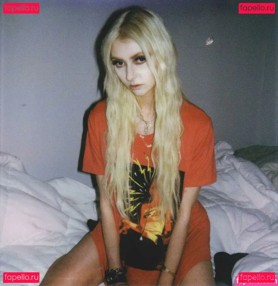 Taylor Momsen Onlyfans Photo Gallery 