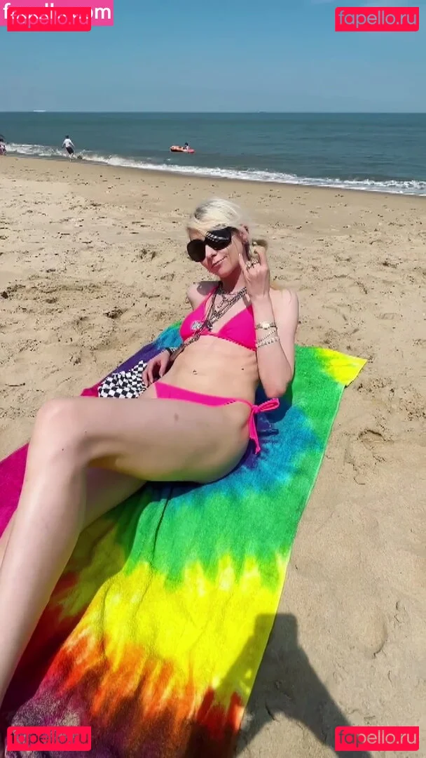 Taylor Momsen Onlyfans Photo Gallery 