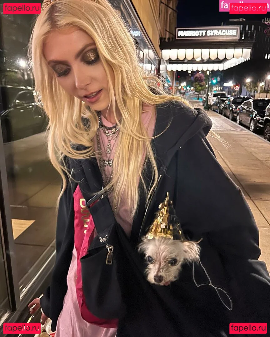 Taylor Momsen Onlyfans Photo Gallery 