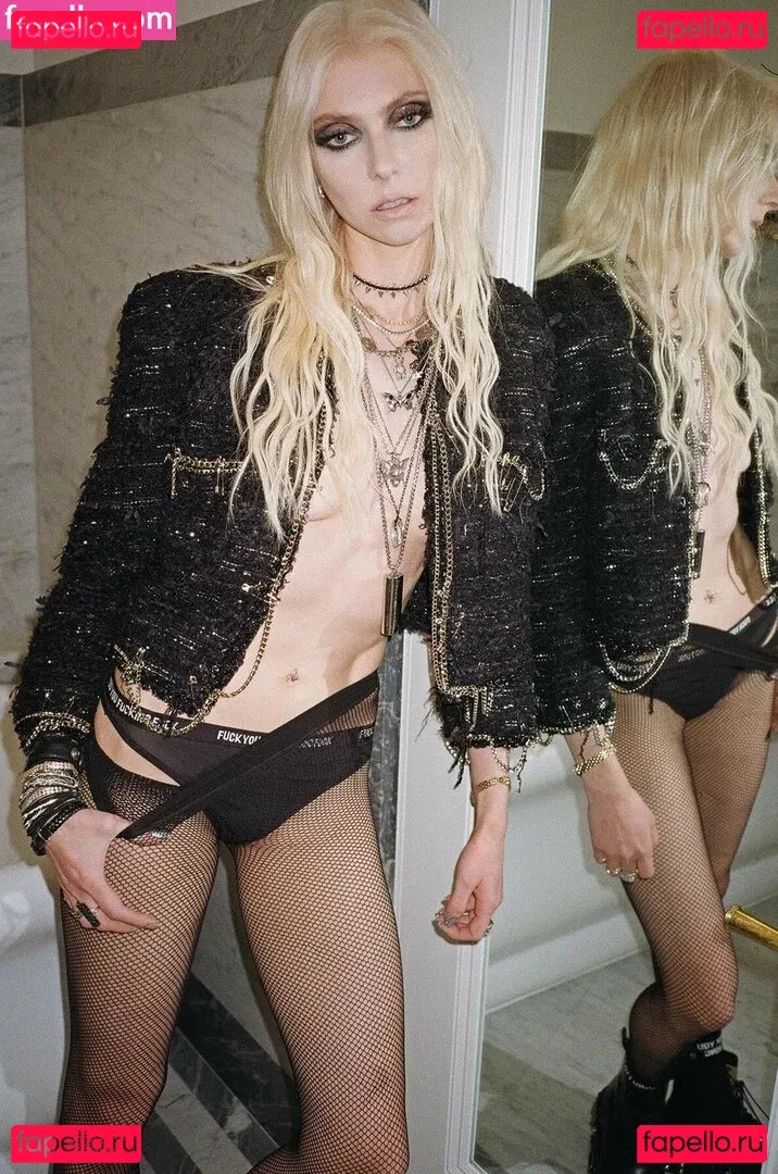 Taylor Momsen Onlyfans Photo Gallery 