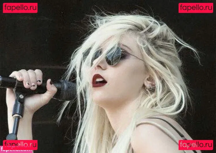 Taylor Momsen Onlyfans Photo Gallery 