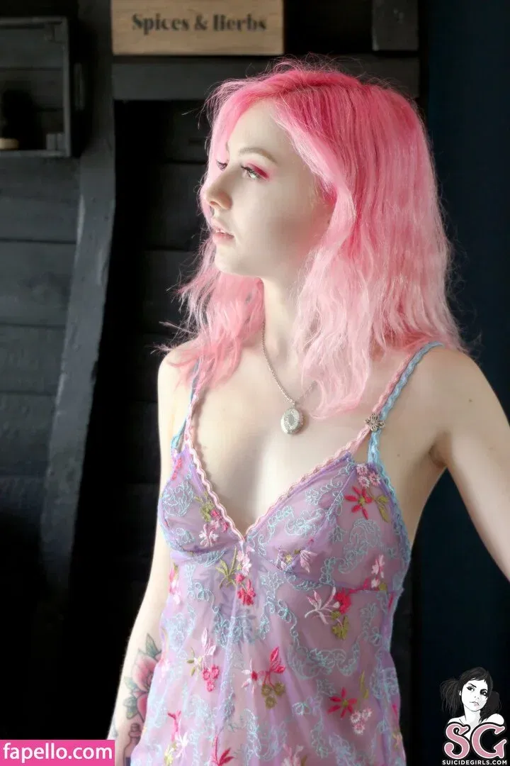 birdie Onlyfans Photo Gallery 