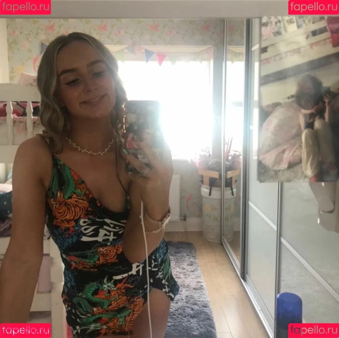 Aiobhin Onlyfans Photo Gallery 