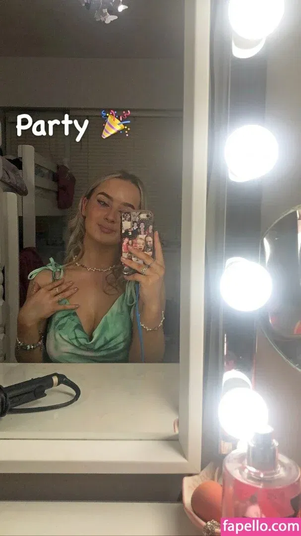 Aiobhin Onlyfans Photo Gallery 