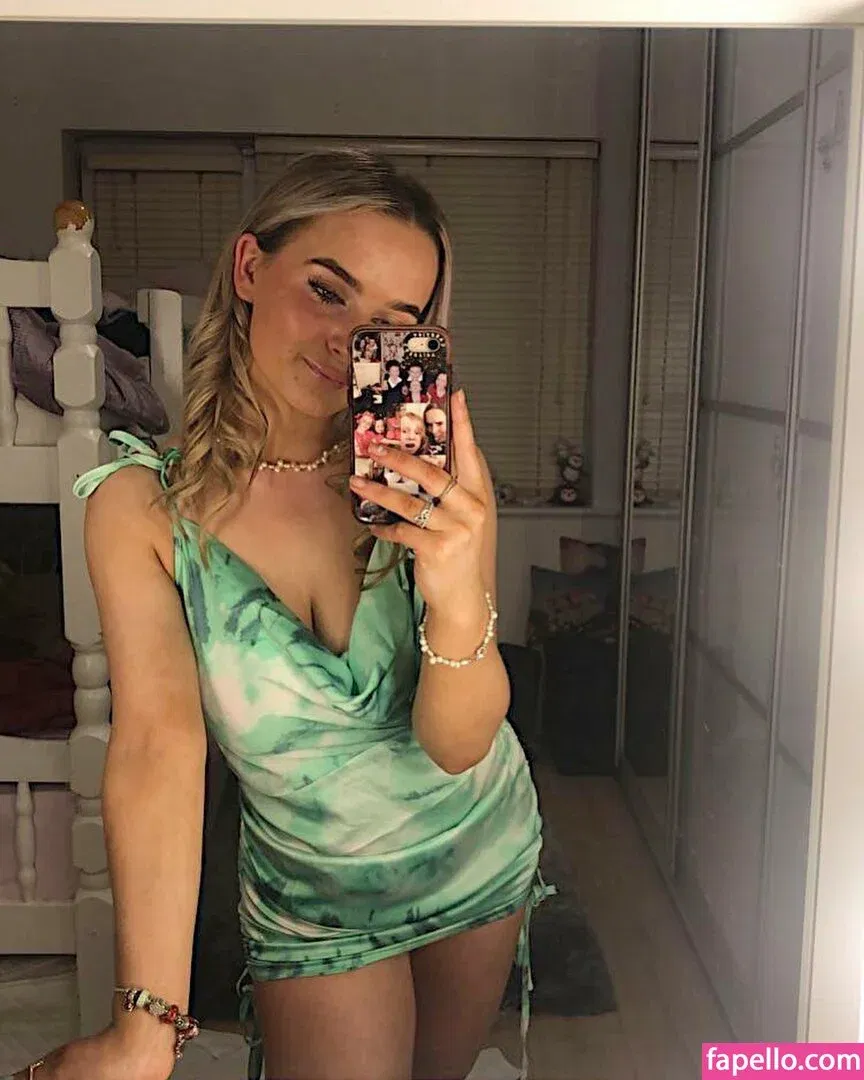 Aiobhin Onlyfans Photo Gallery 