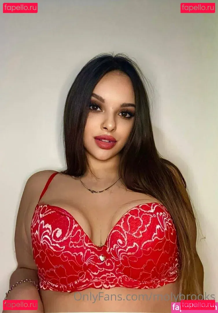 molybrooks Onlyfans Photo Gallery 