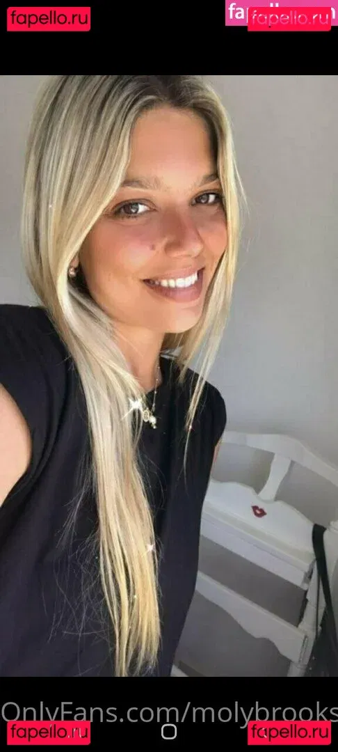 molybrooks Onlyfans Photo Gallery 