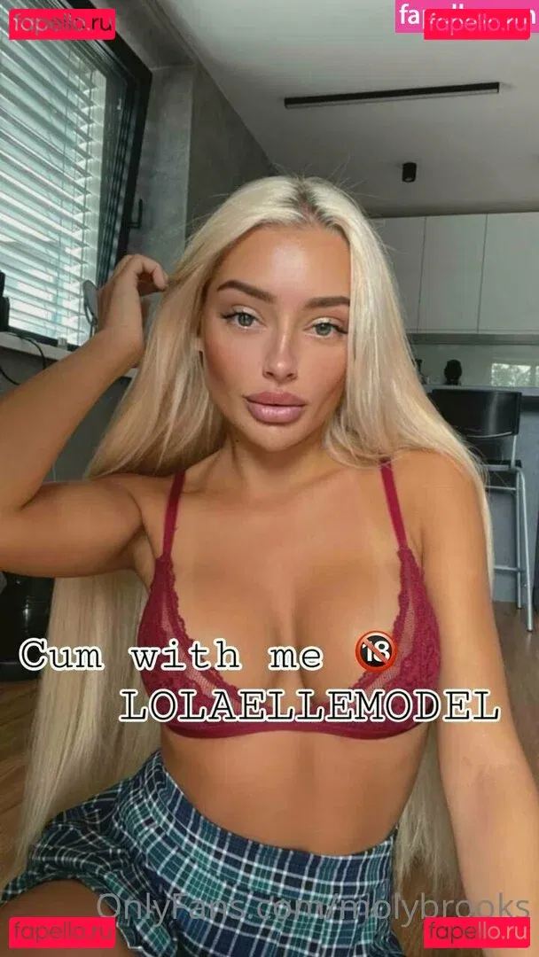 molybrooks Onlyfans Photo Gallery 