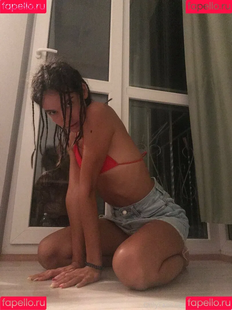 lolasweetxo Onlyfans Photo Gallery 