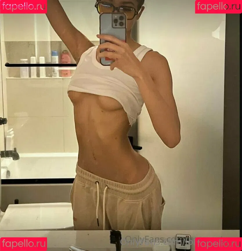 lolasweetxo Onlyfans Photo Gallery 