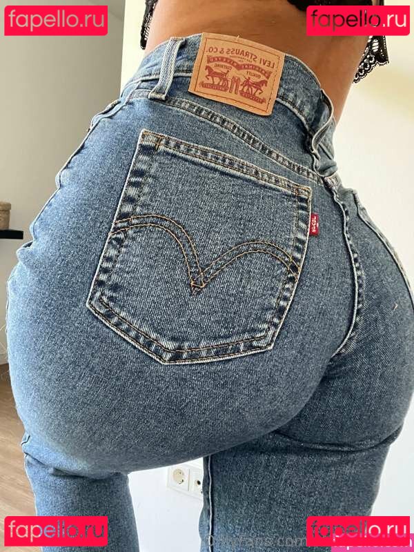 Chloexwalker / chloe_walkerxo Onlyfans Photo Gallery 