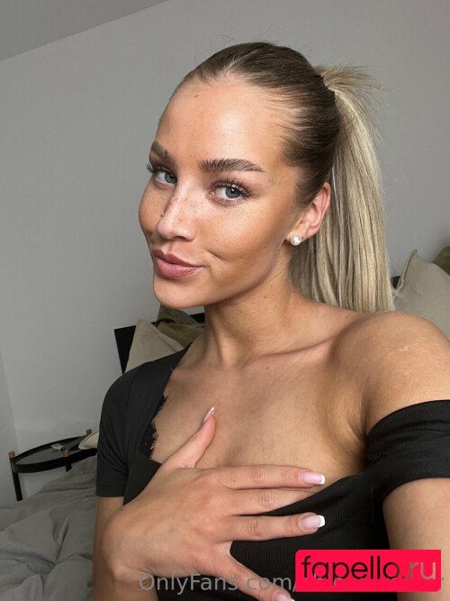 Chloexwalker / chloe_walkerxo Nude Onlyfans Photo 19