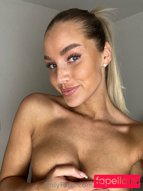 Chloexwalker / chloe_walkerxo Nude Onlyfans Photo 11