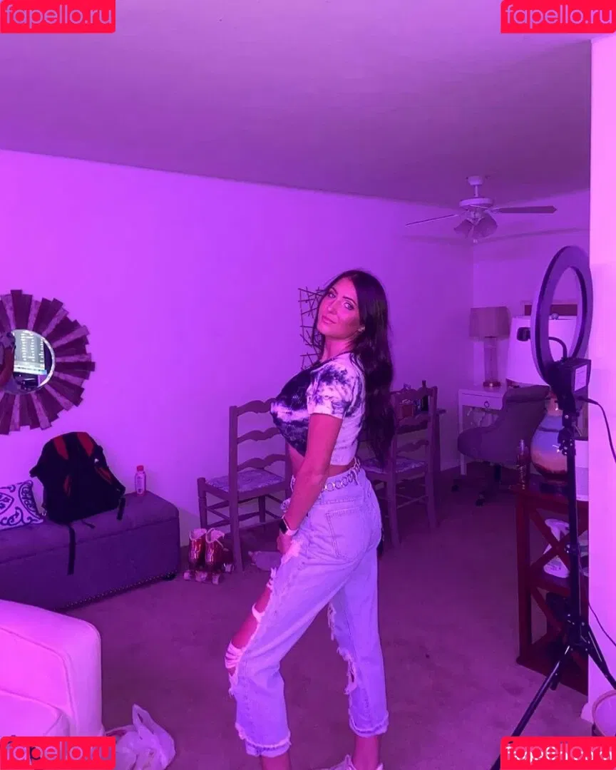burkekelleher Onlyfans Photo Gallery 