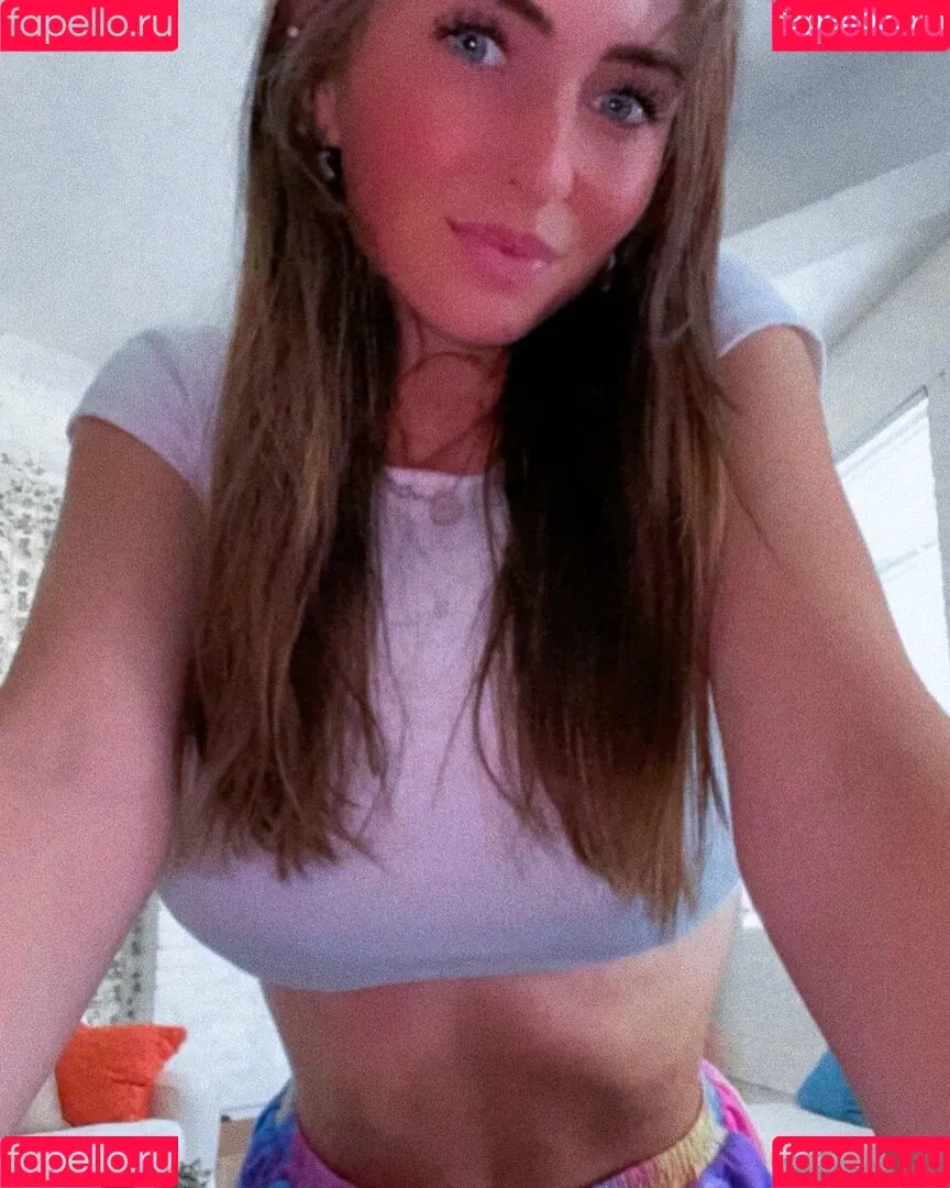 burkekelleher Onlyfans Photo Gallery 