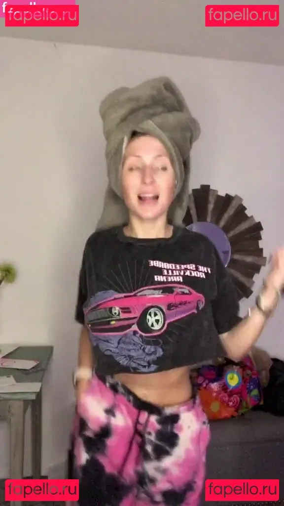 burkekelleher Onlyfans Photo Gallery 