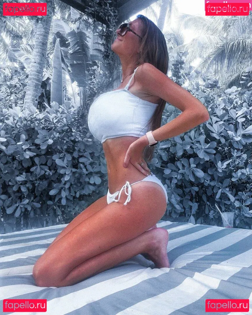 burkekelleher Onlyfans Photo Gallery 