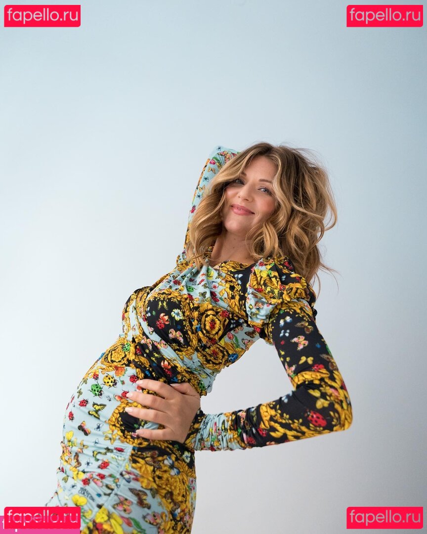 Ella Endlich / ella.endlich.official / ellaendlich Onlyfans Photo Gallery 