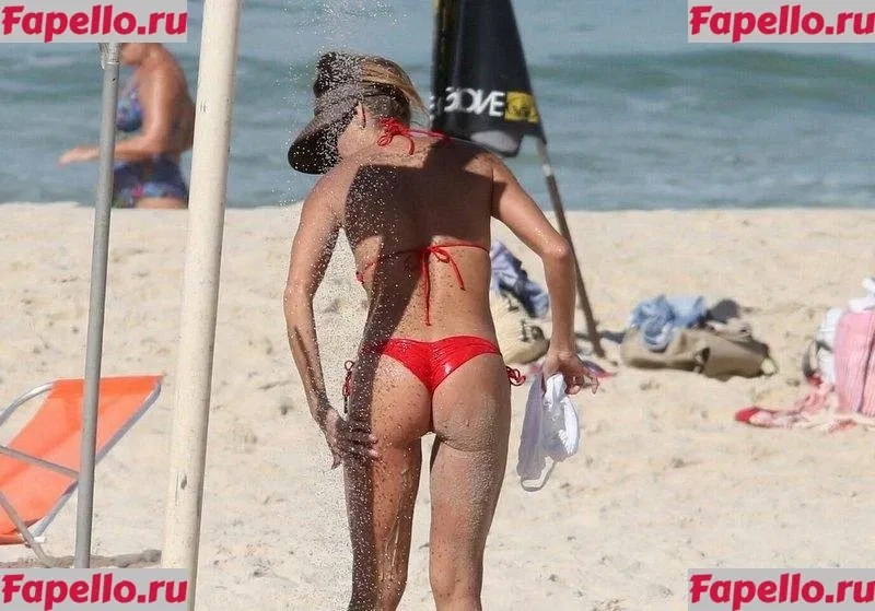 Deborah Secco Onlyfans Photo Gallery 