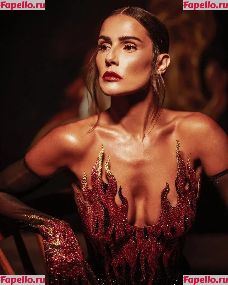 Deborah Secco Onlyfans Photo Gallery 