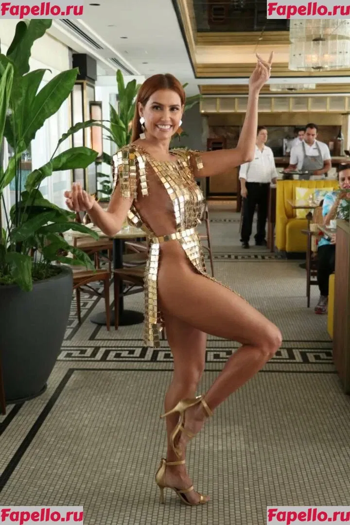 Deborah Secco Onlyfans Photo Gallery 