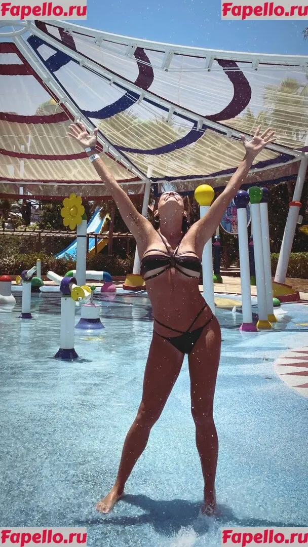 Deborah Secco Onlyfans Photo Gallery 