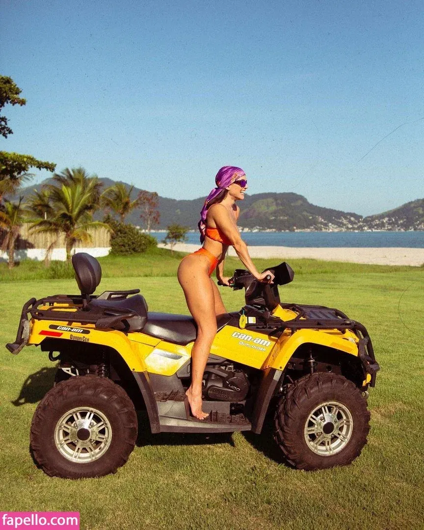 Deborah Secco Onlyfans Photo Gallery 