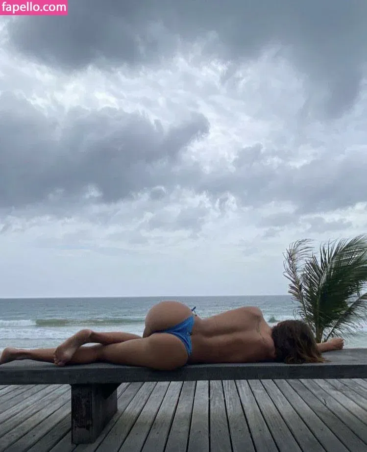 Deborah Secco Onlyfans Photo Gallery 