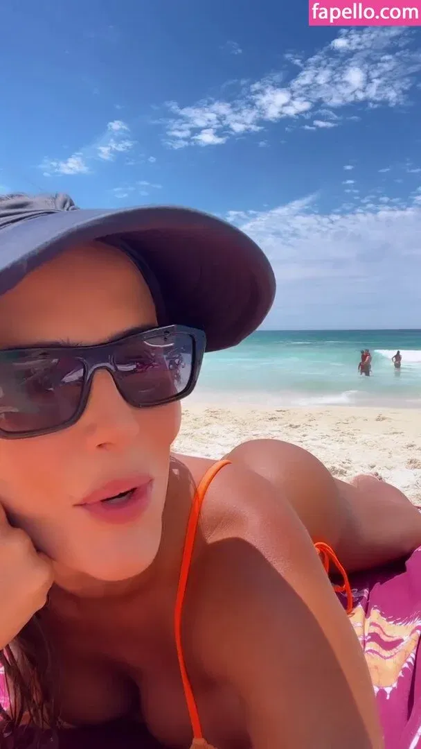 Deborah Secco Onlyfans Photo Gallery 