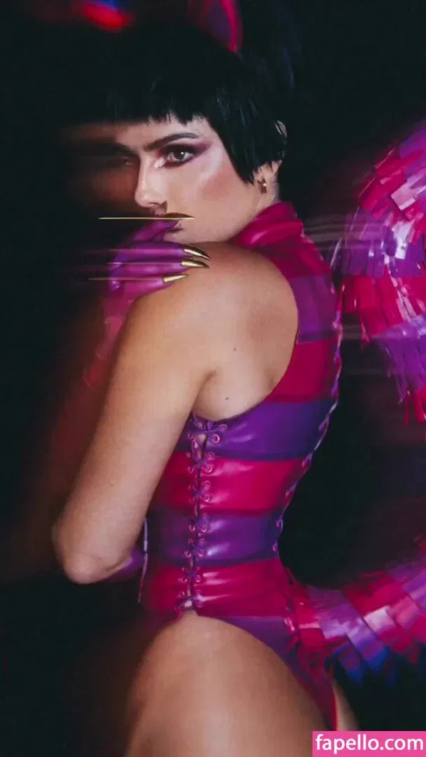 Deborah Secco Onlyfans Photo Gallery 