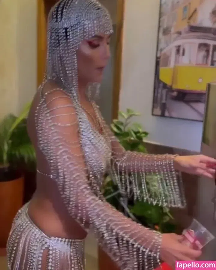 Deborah Secco Onlyfans Photo Gallery 