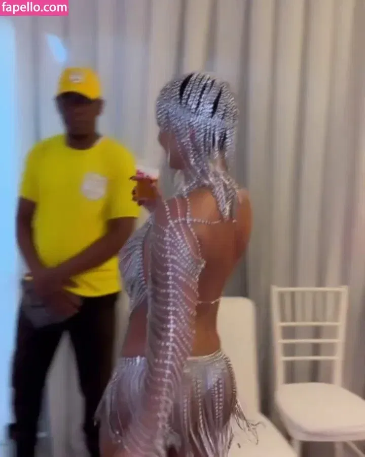 Deborah Secco Onlyfans Photo Gallery 