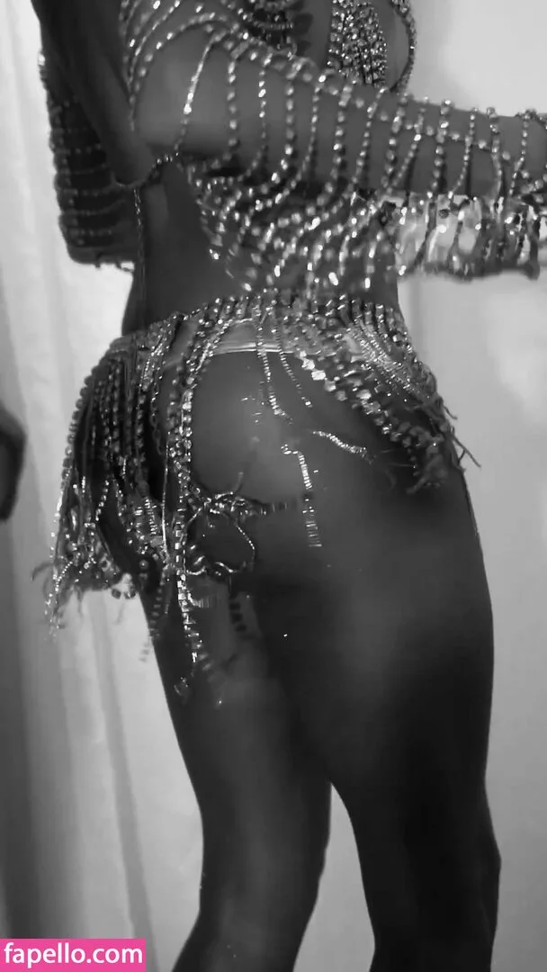 Deborah Secco Onlyfans Photo Gallery 