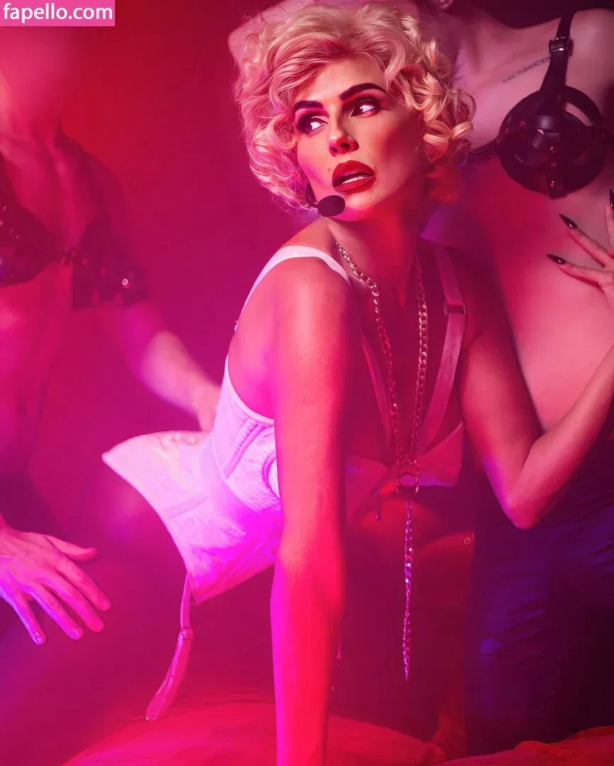 Deborah Secco Onlyfans Photo Gallery 