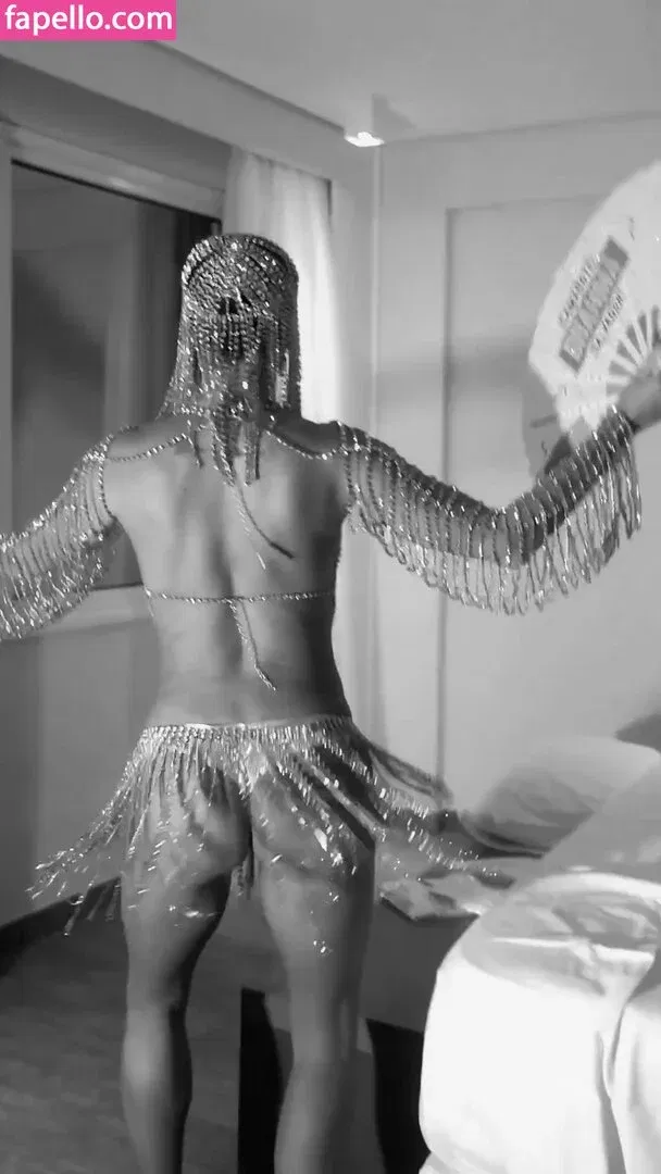 Deborah Secco Onlyfans Photo Gallery 