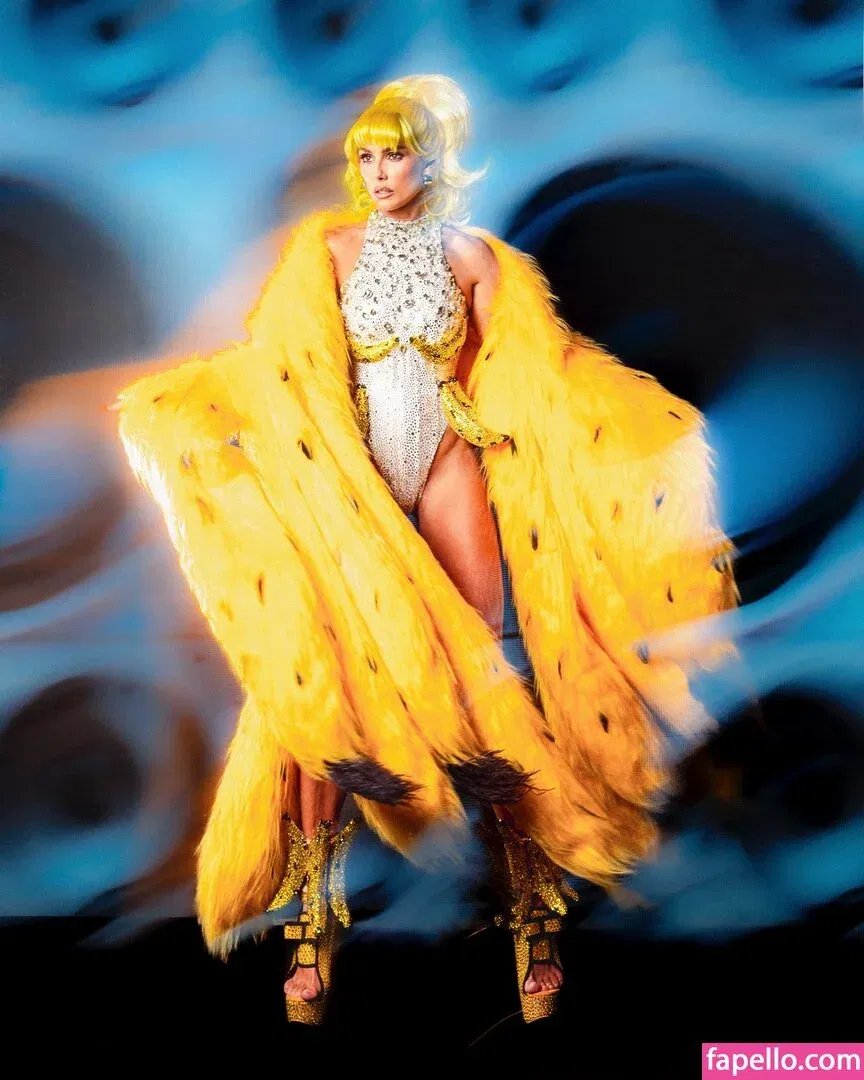 Deborah Secco Onlyfans Photo Gallery 