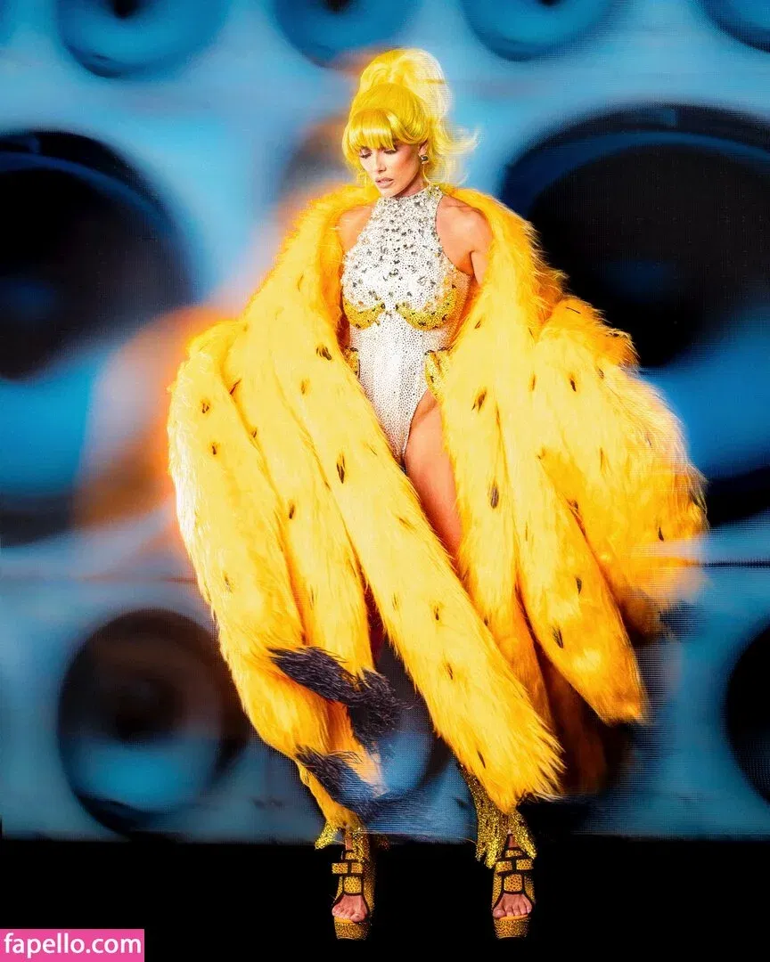 Deborah Secco Onlyfans Photo Gallery 