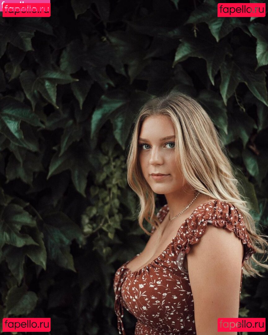 Whitney T / doubleyoutee / whitneywrightxxx Onlyfans Photo Gallery 