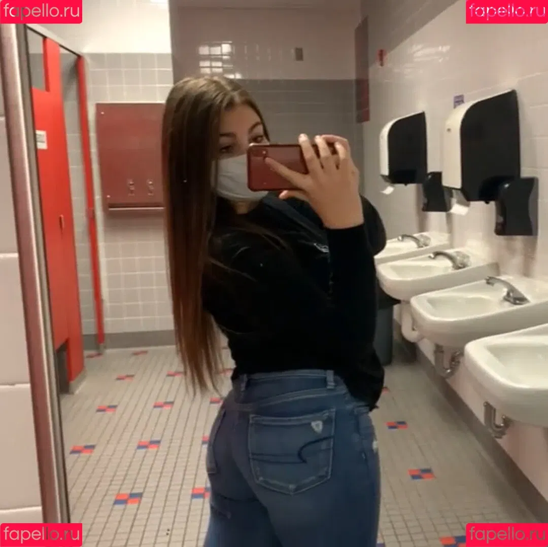 Talea Onlyfans Photo Gallery 