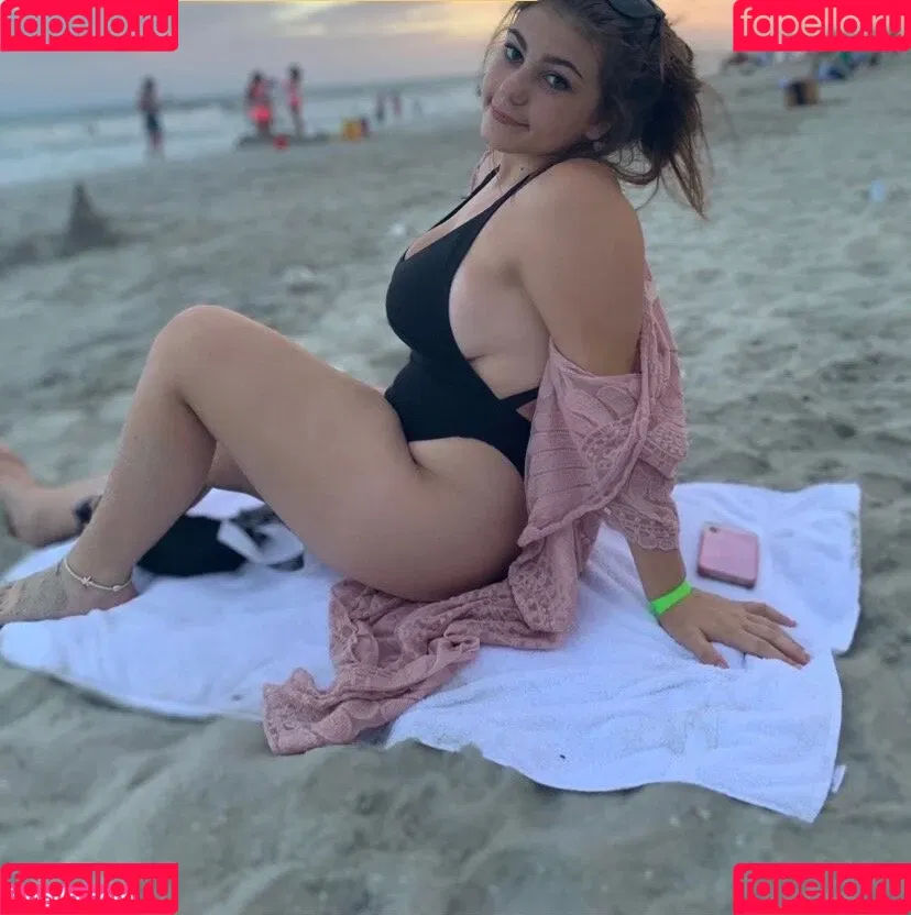 Talea Onlyfans Photo Gallery 