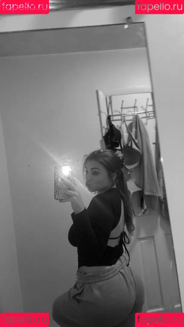 Talea Onlyfans Photo Gallery 