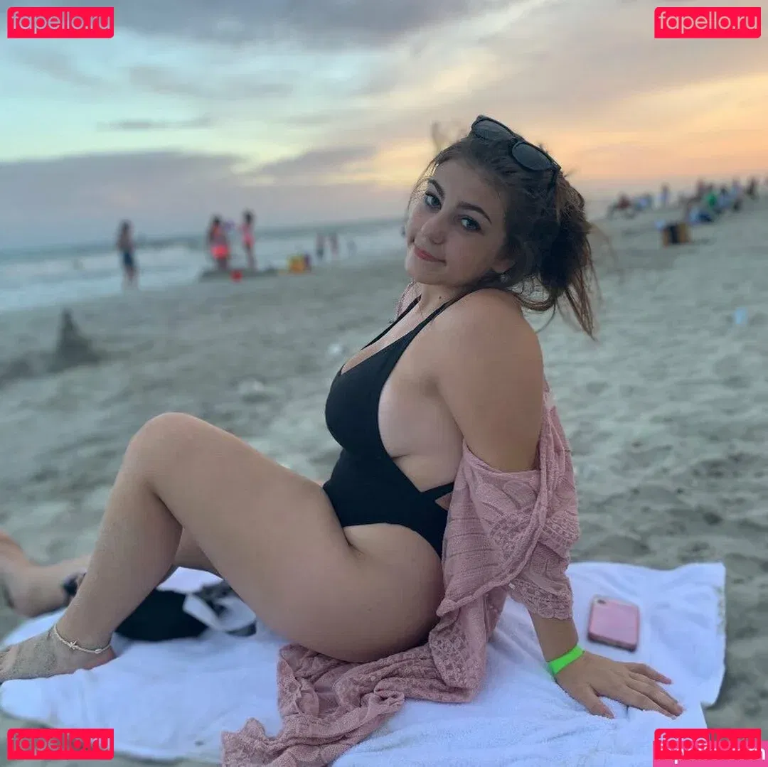 Talea Onlyfans Photo Gallery 