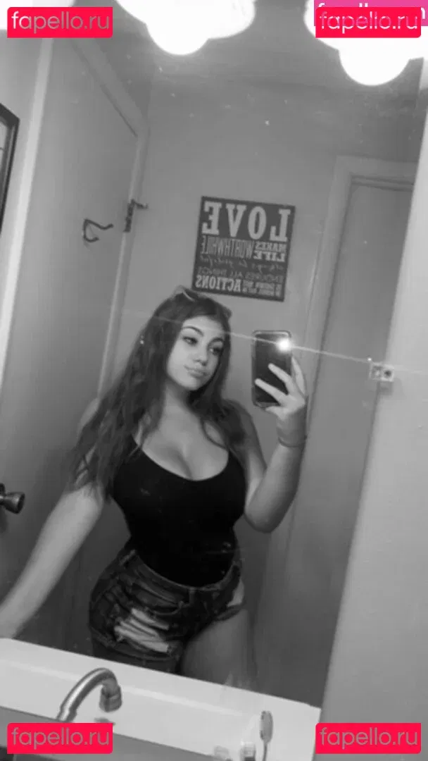 Talea Onlyfans Photo Gallery 