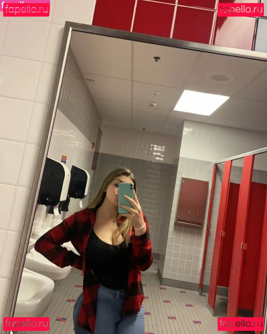 Talea Onlyfans Photo Gallery 