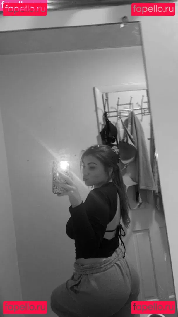 Talea Onlyfans Photo Gallery 